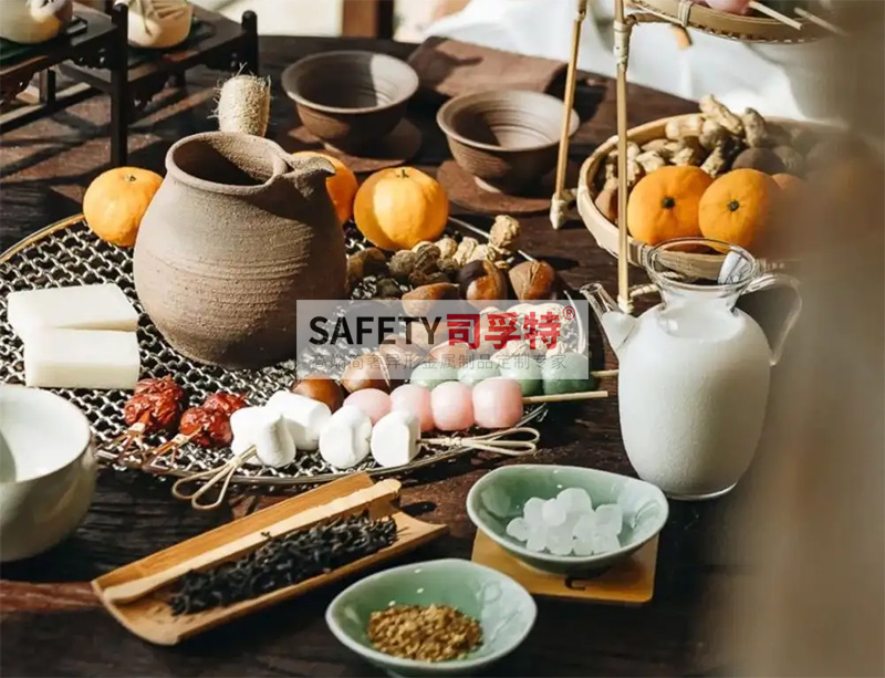 圍爐煮茶驟然爆火，一套好的圍爐茶桌必不可少[司孚特圍爐茶桌,炭火爐](圖2)